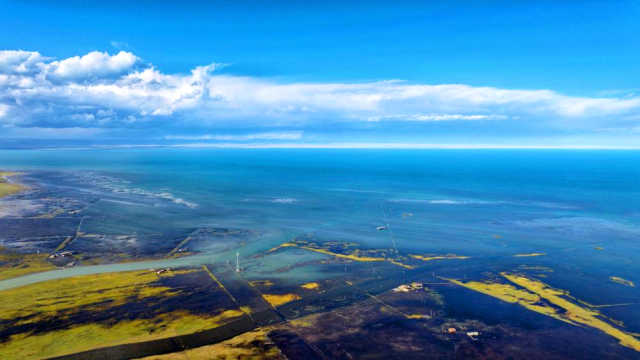 秋染青海湖